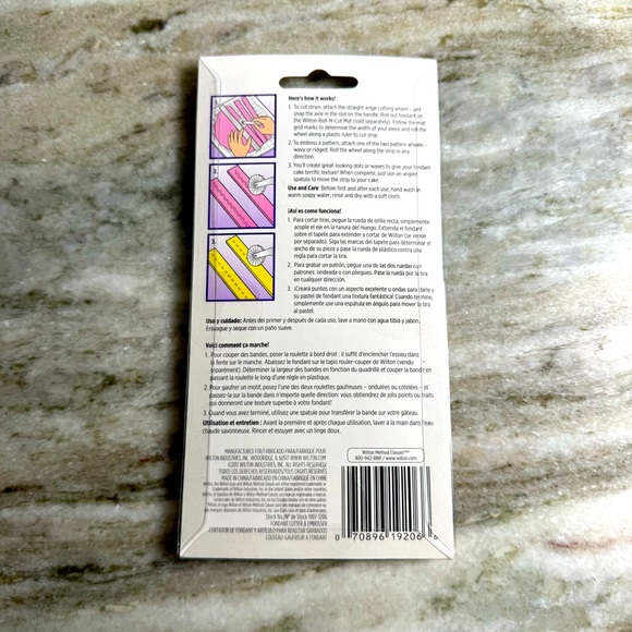 Wilton Roller/Cutter/Mat Fondant Tool Set - 3 pcs - Picture 6 of 15